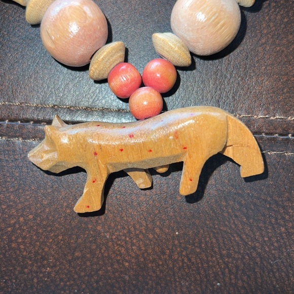 Wood & Manmade Materials Barrel Clasp Necklace - Picture 3 of 11